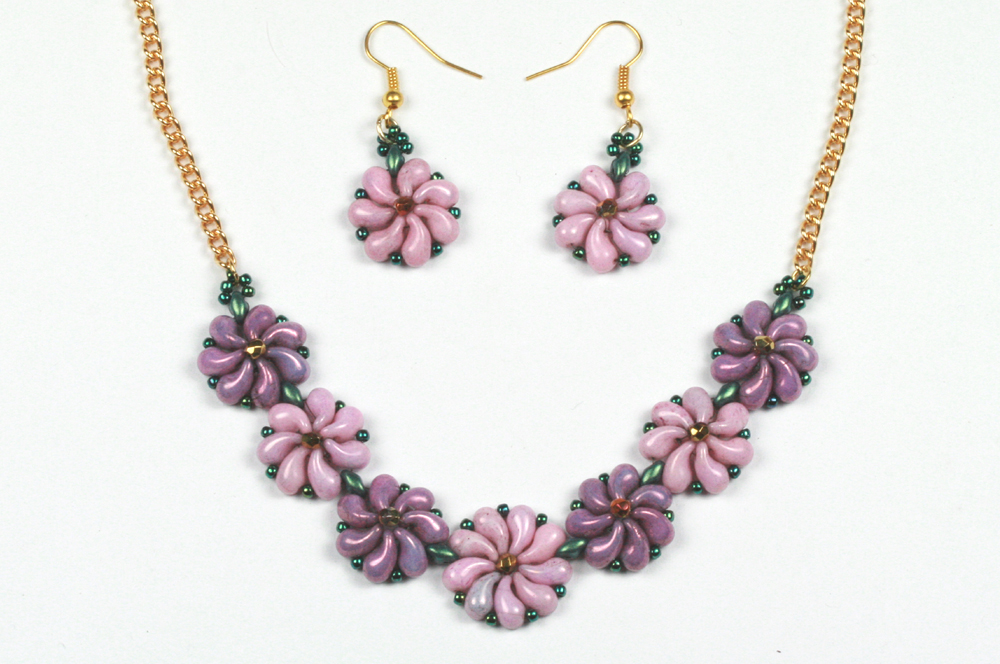 Zoliduo Flower Necklace and Earrings