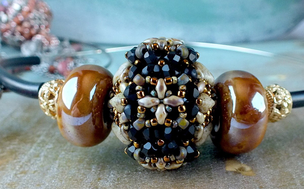 Matubo Beaded Beads